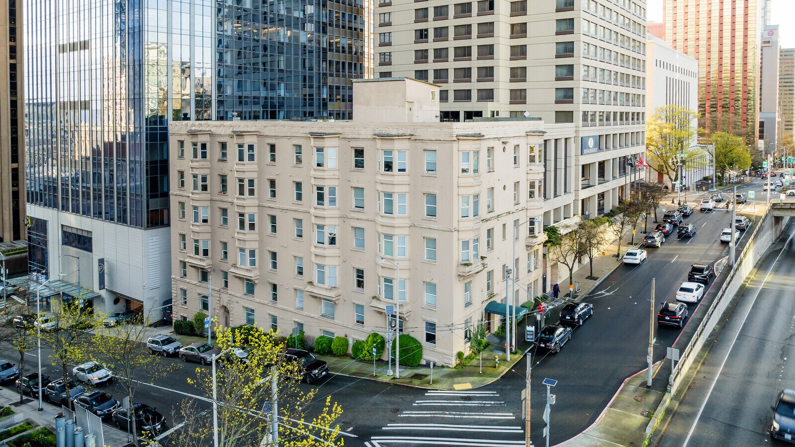 The Dover - historic 1907 apartment building at 901 6th Avenue in downtown Seattle