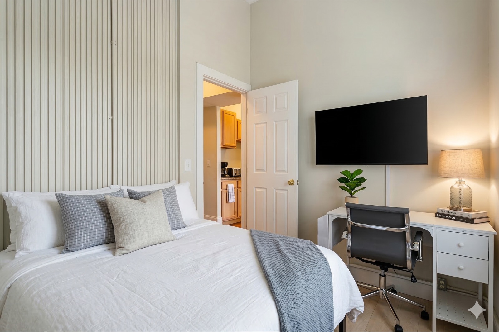 Private Basic furnished bedroom